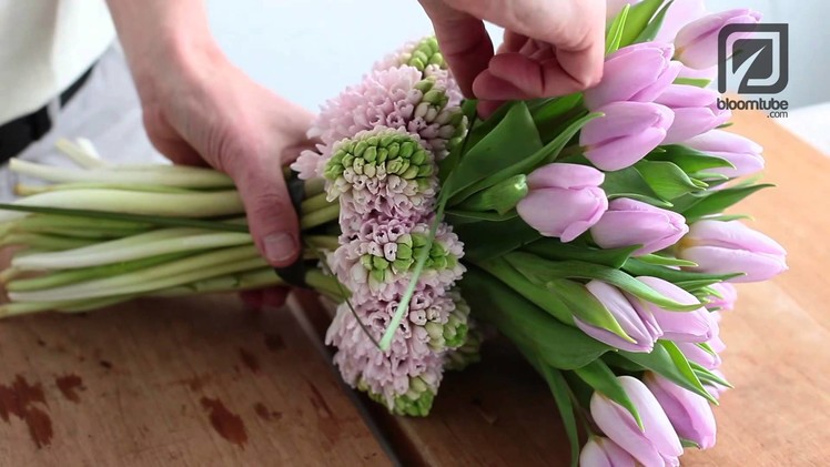 Bloomtube﻿ DIY From our Spring floral trend "Graphical Layers" Spring bouquet