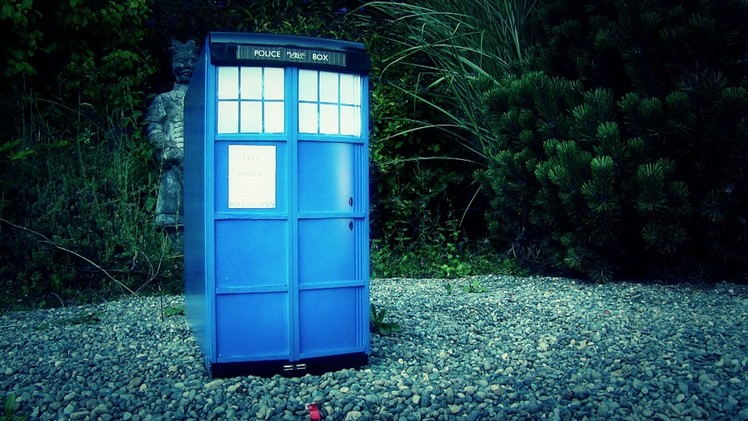 Get Your Craft On! - How to Convert Your Computer into a Tardis!