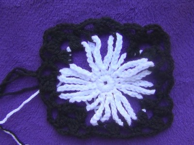 How to Crochet a Lacy Granny Square
