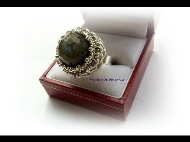 DIY how to make a ring using superduo beads and a pearl.gemstone