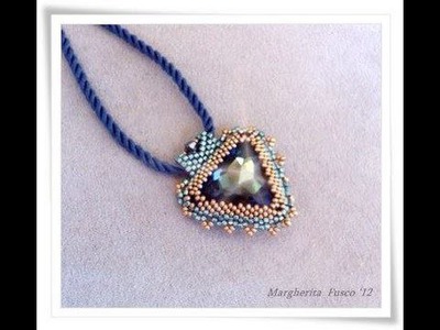 DIY tutorial: How to bezel swarovski triangle cabochon with delica beads and seed beads