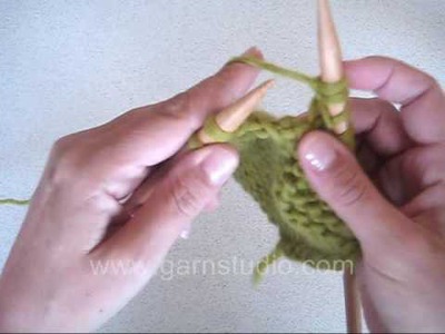 DROPS Knitting Tutorial: How to make a buttonhole - larger