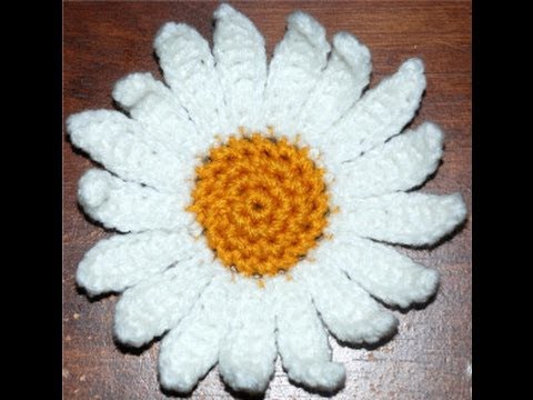 How to Crochet a Daisy Flower Part I