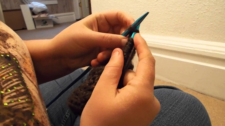 How To Make A Basic Cable Stitch For Beginners (Knitting)