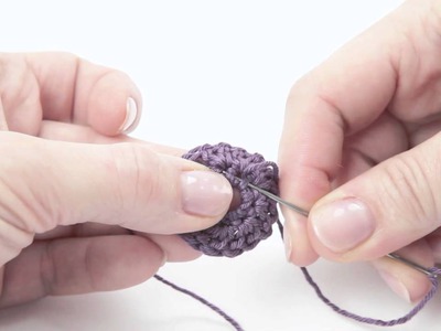 Learn How To Fasten Off Crochet Yarn   Crochet Beginner   German