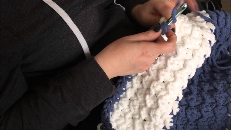 Moss Stitch Crochet - Bees Blankets
