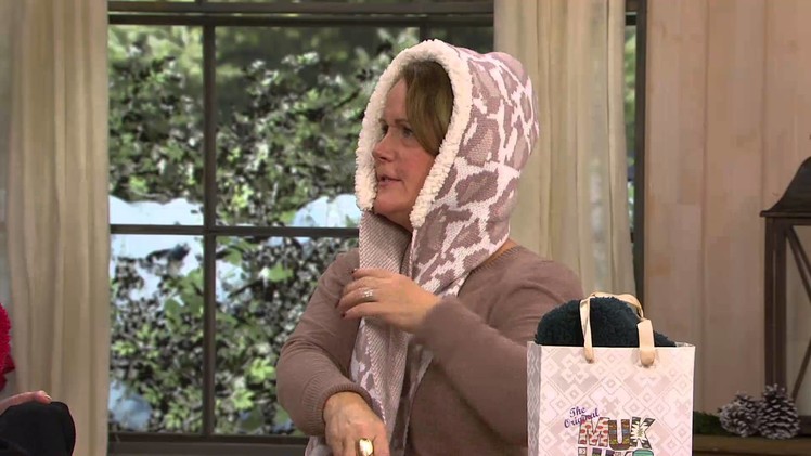 MUK LUKS Hooded Scarf w. Faux Sherpa Lined Hood with Mary Beth Roe