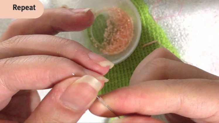 How to Add Beads for Knitting Frog Coin Purse's Cheek