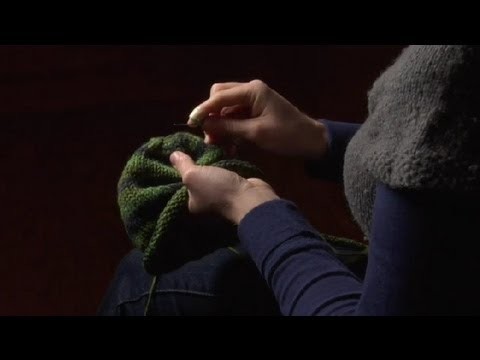 How to Knit a Newborn Hat : Knitting Hats