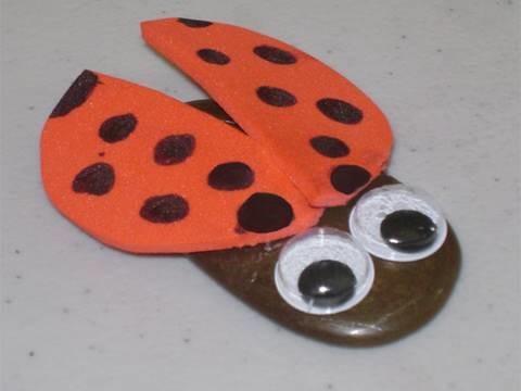 How to make a lady bug. ladybird using a stone - EP