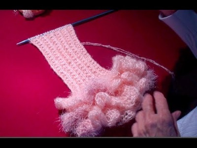 Scarf with Ruffles | Knitting with Fishnet Yarn | Sashay Yarn