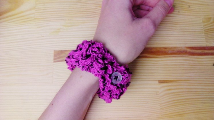 How to crochet a bracelet with button