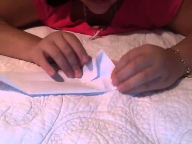 How to make a cute origami gift box: with Mariely Estevez