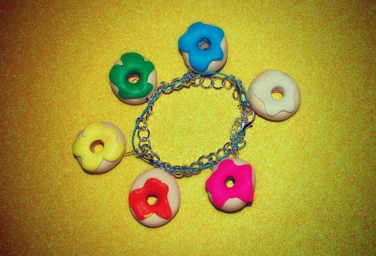 10 DIY Gifts: Gift idea 9: Cute Clay Doughnut Charm Bracelet