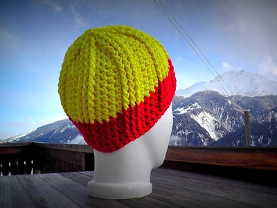 "Wooly Ribs" hat crochet pattern for left handed - © Woolpedia