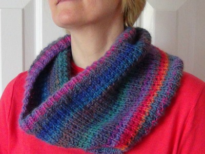 KNITTED COWL.SCARF