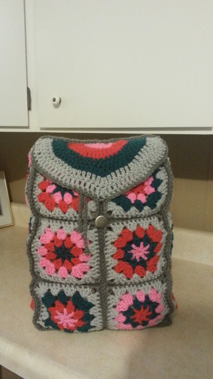 #Crochet Granny Square Backpack #TUTORIAL