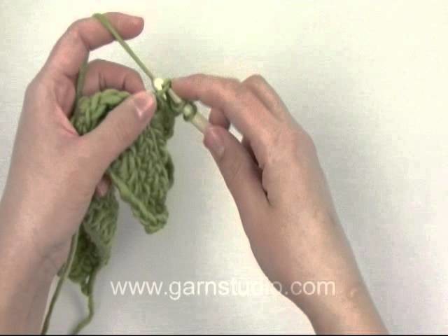 DROPS Crochet Tutorial: How to crochet loops