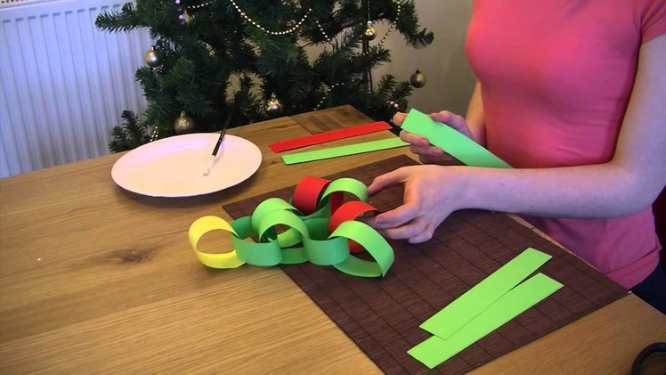 How to: make a paper chain Christmas tree