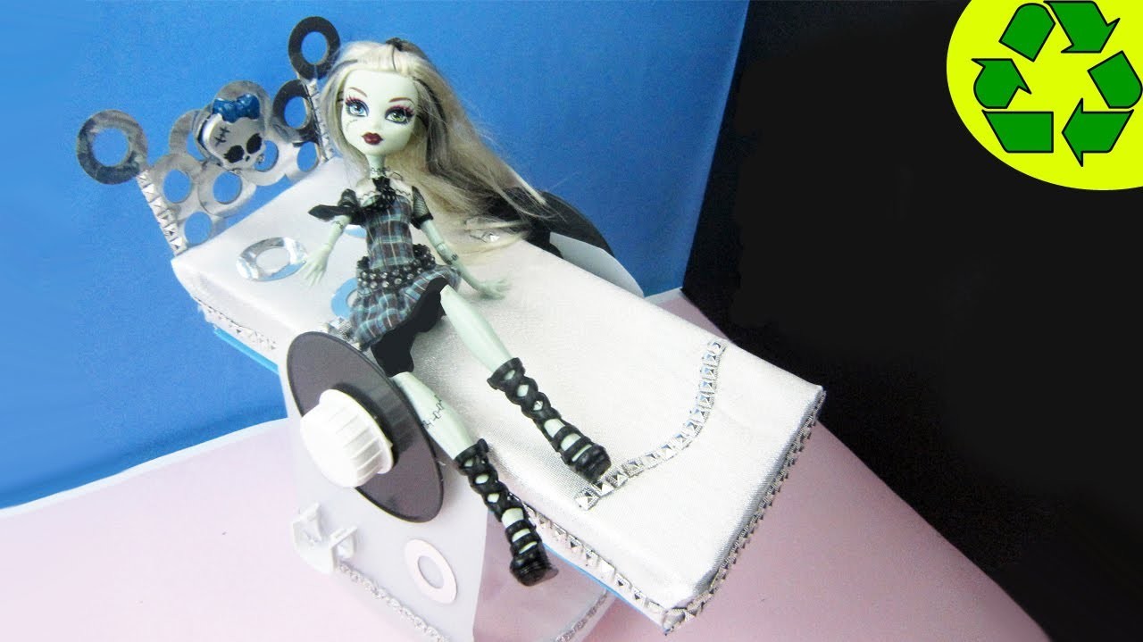 Make a doll bed for Monster High Frankie - Doll Crafts