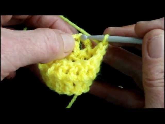 How to crochet a tube in a round - tutorial