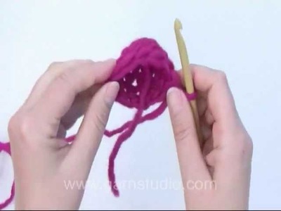 DROPS Crochet Tutorial: How to crochet a nose to a monster hat (0-931)