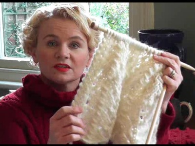 CHUNKY LACE SCARF KNITTING TUTORIAL - Free Lace Scarf Knitting Pattern With Video Guide