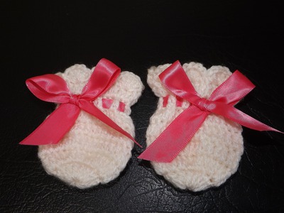 Crochet Mittens for a Baby