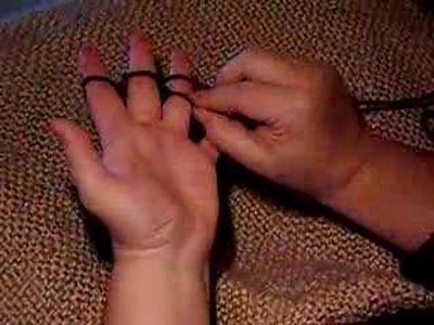 Finger knitting