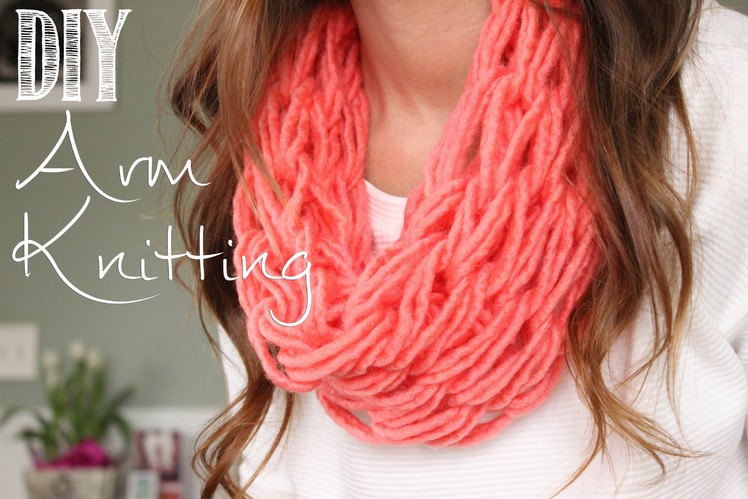How to Arm Knit a Single Wrap Infinity Scarf in 20 Minutes with Simply Maggie
