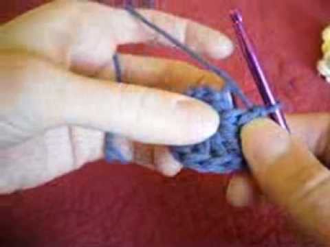 How to Crochet a Flower tutorial