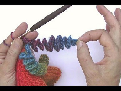 How to Crochet * Corkscrew spirals made easy * decoration for hats and scarfs