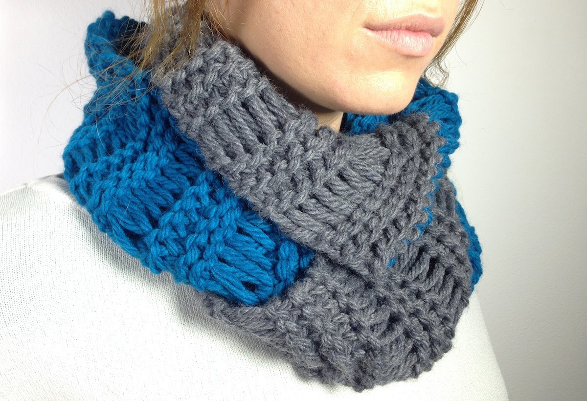 How to Loom Knit an Infinity Scarf in Elongated Stitch using a Round