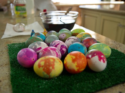 Tie-Dye Easter Eggs - Let's Craft with ModernMom