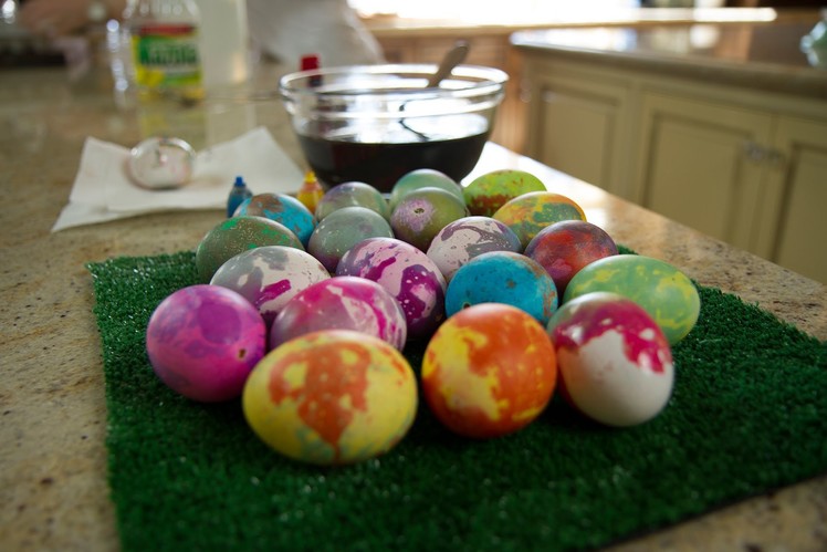 Tie-Dye Easter Eggs - Let's Craft with ModernMom
