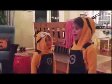 DIY Kid's Minion Halloween Costume:: Banana Song