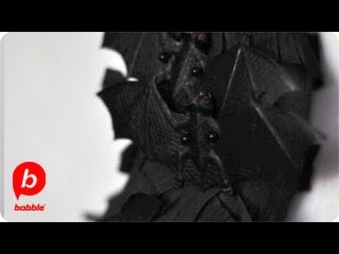 How to Make a Halloween Bat Wreath | Crafts | Babble