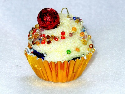 How to Make Cupcake Ornaments - Tutorial DIY - Christmas DIY - Holiday How To