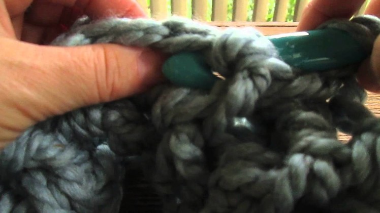 Claire crocheted cowl tutorial part 2 with foundation chain