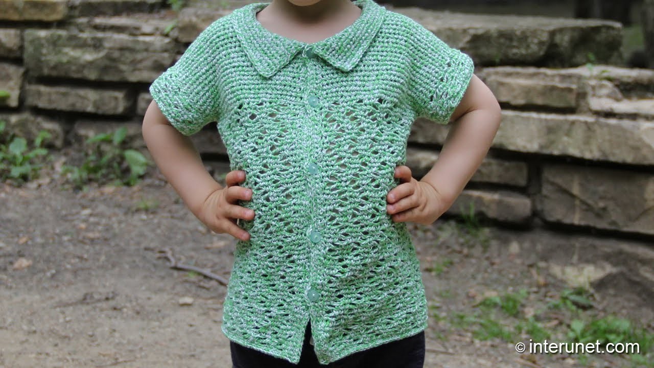 Crochet a shirt with a collar, short sleeves, and buttons down the