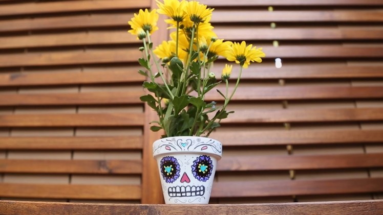 Dia de los Muertos Sugar Skull Planters ♥ DIY