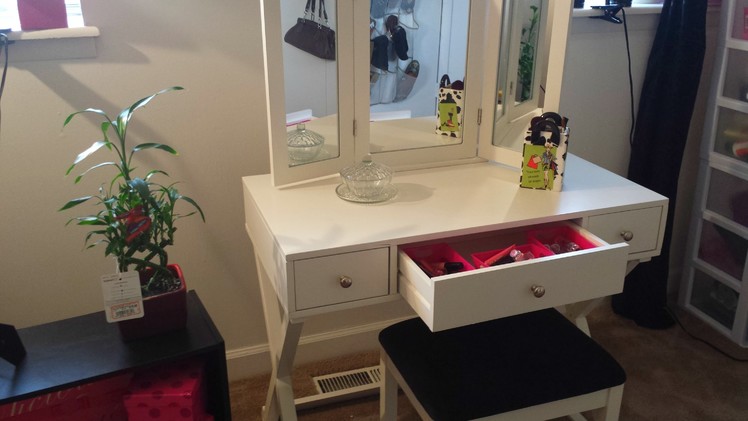 My New Thrifted Makeup Vanity!