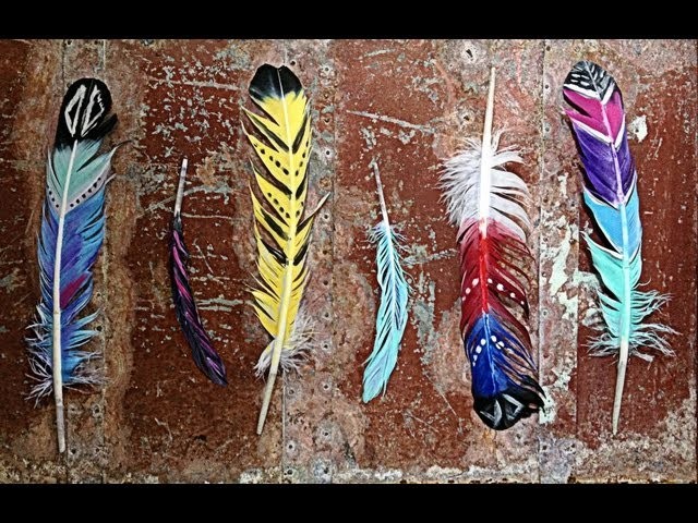 Quick and Easy DIY: Painted Feathers