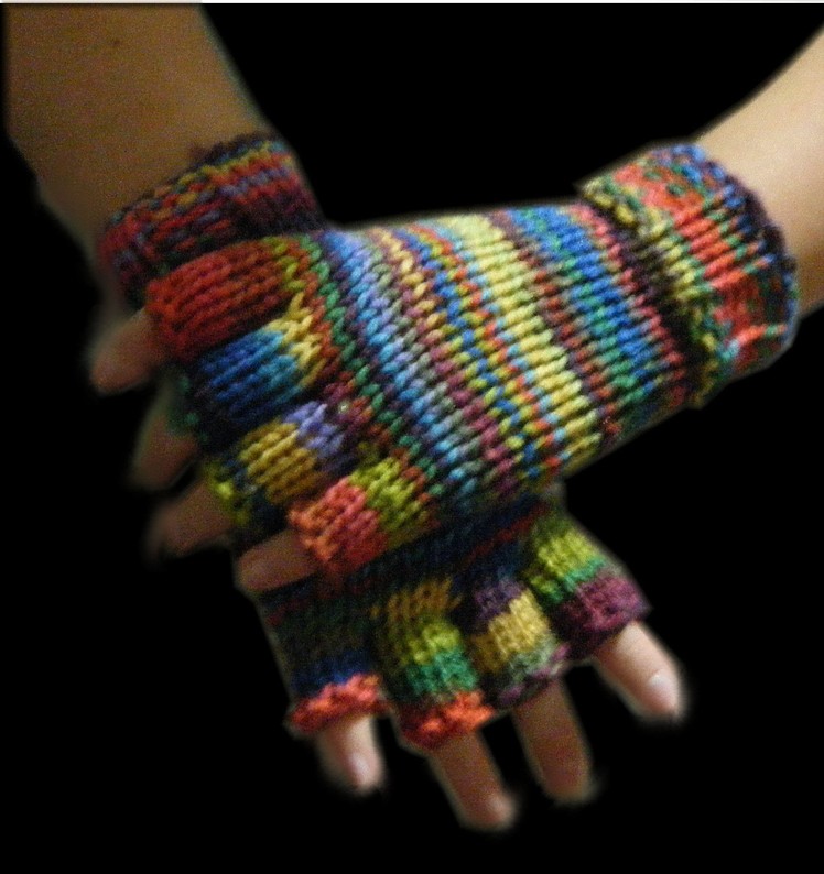 How to Loom Knit Half Finger Gloves
