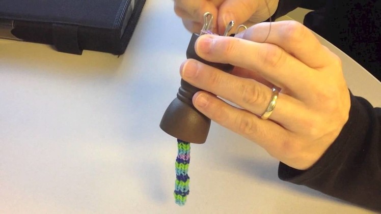 Making Rainbow Loom jewelry with a Spool Knitter