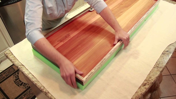 How to Replace the Cover on a Cedar Chest : DIY Home Decor Tips