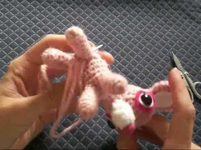Amigurumi - How to Whip Stitch.Bind Off Crochet
