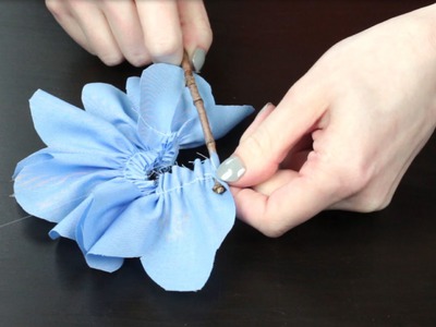 DIY Fabric Flowers (Tutorial)