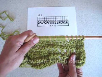 DROPS Knitting Tutorial: How to knit after a wave pattern