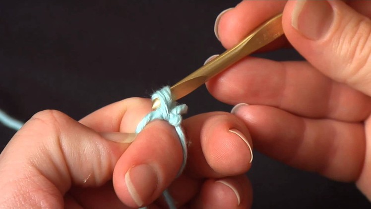 How to Crochet: Magic Circle or Magic Ring